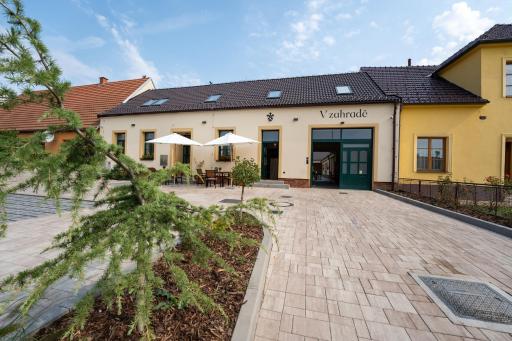 Apartmány V zahradě - Housity