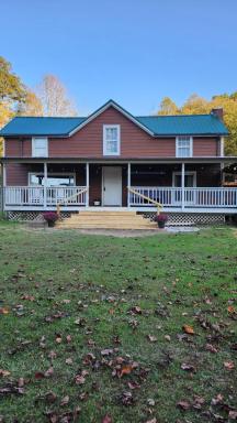 Red River Gorge Farmhouse 50 Acres - Housity