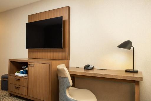 Four Points by Sheraton Downtown Seattle Center - Housity