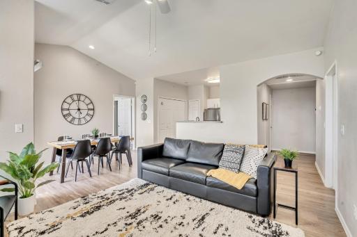 CDH - Pinnacle Mountain View - Housity