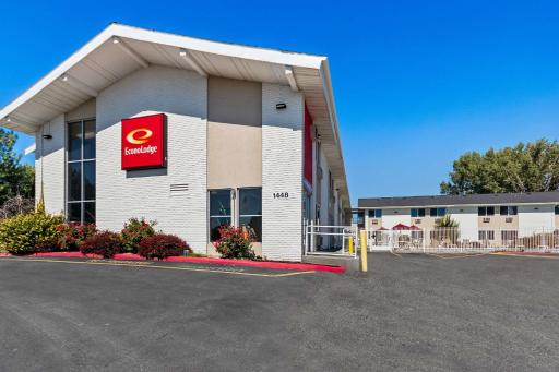 Econo Lodge - Housity