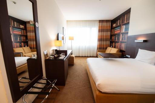 DeSilva Warszawa Piaseczno - Housity