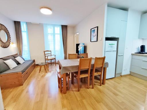 L'Eterlou, T3, centre Luchon, wifi, casier à skis, ascenseur, 6 personnes - Housity