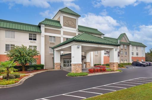 Holiday Inn Express & Suites Kings Mountain - Shelby Area by IHG - Housity