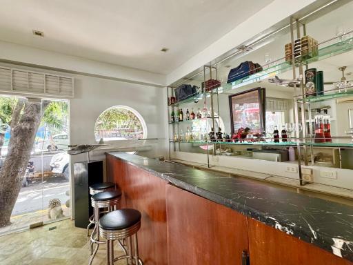 The Clipper House, Poblacion Makati - Housity