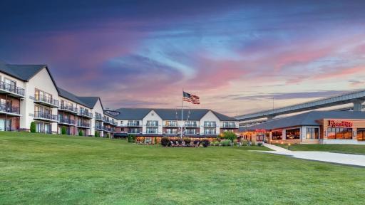 DoubleTree by Hilton Port Huron - Housity