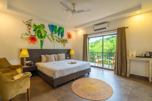 Locomo Boutique, Morjim - Stay Work Eat - Housity