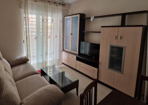 Lovely Beach flat, ground floor, with fast WiFi, AC and Heating - Housity