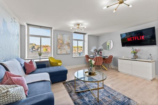 30 percent off! Stylish Apartment in Dewsbury -Close to Leeds - Housity