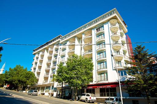 Lion City Hotel - Housity