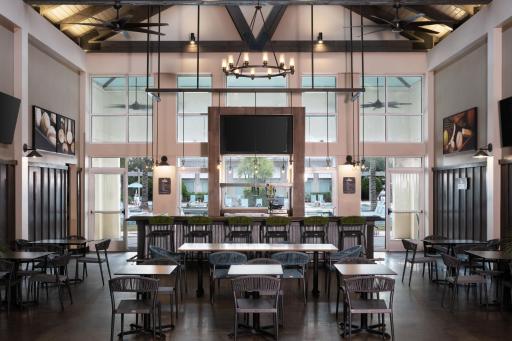 SpringHill Suites by Marriott Orlando at FLAMINGO CROSSINGS Town Center-Western Entrance - Housity