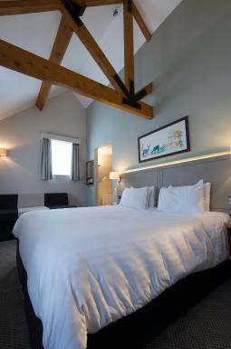 Green Dragon, Welton by Marston's Inns - Housity