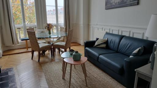 Appartement avec belle vue sur la place du Martroi - Housity