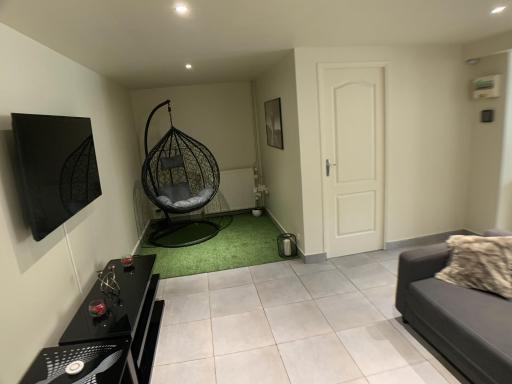 Appartement cosy proche Roissy CDG Astérix DisneyLand Paris - Housity