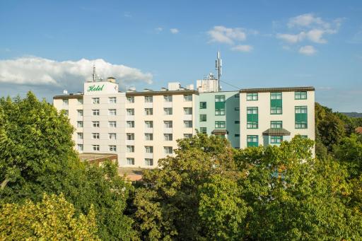 Best Western Plus Hotel Steinsgarten - Housity