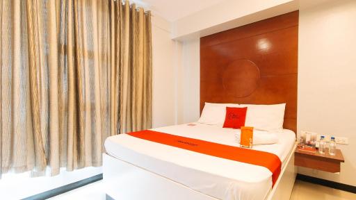 RedDoorz near Bambang Station - Housity
