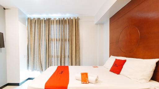 RedDoorz near Bambang Station - Housity