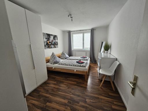 Große moderne Ferienwohnung, zentrale ruhige Lage - Housity