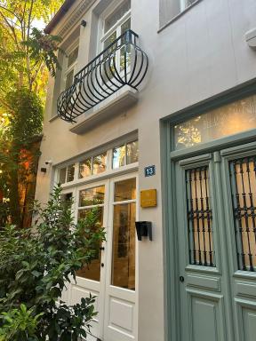 Belle Athenes - Luxury Rooms at Monastiraki Railway Station - Housity