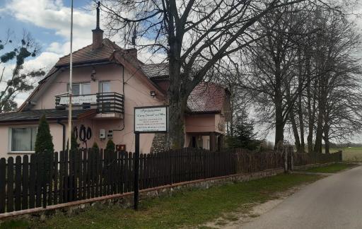 Pensjonat Lipowy Dworek - Housity