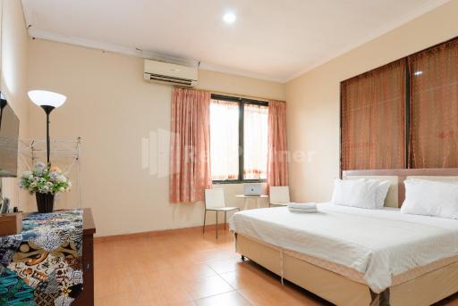 SR Residence near Mall Ciputra Cibubur Mitra RedDoorz - Housity