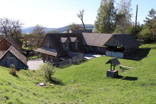 Cifrovaná drevenička - Housity
