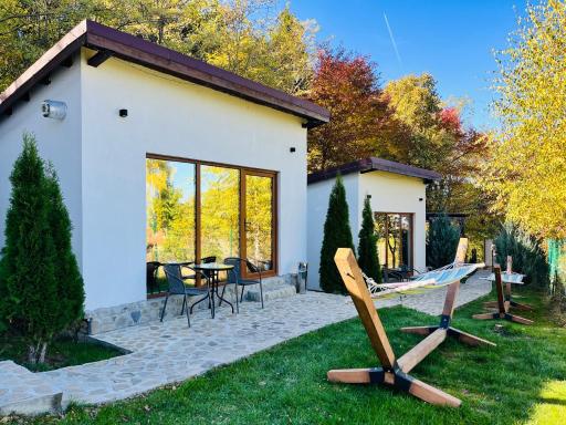 Silver Bungalow - Housity