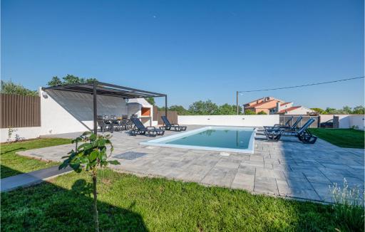 Nice Apartment In Prkos With Wifi - Housity