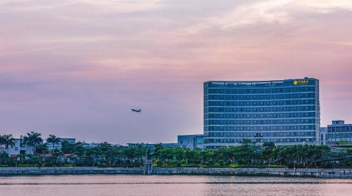 Hisilk Artwork Center Fliport Coso Hotel - Housity