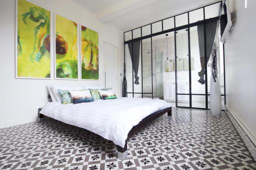 MONTMARTRE ROMANTIC, Bed & Breakfast - Paris - Housity
