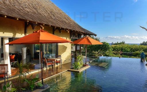 Belpe: large private villa with 5-star hotel access - Housity