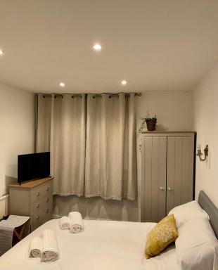 The Brentwood Hotel Porthcawl - Housity