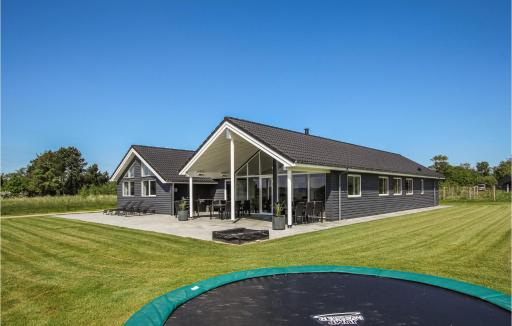 Stunning Home In Samsø With Sauna - Housity