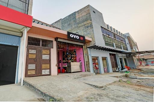 SPOT ON SHIV GUEST HOUSE - Housity