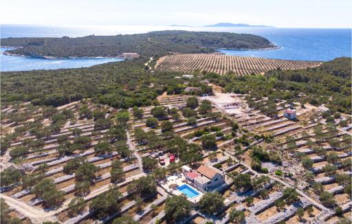 Holiday Home Tankaraca Bb Cr - Housity