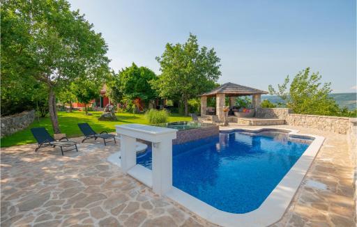Three-Bedroom Holiday Home In Grubine - Housity