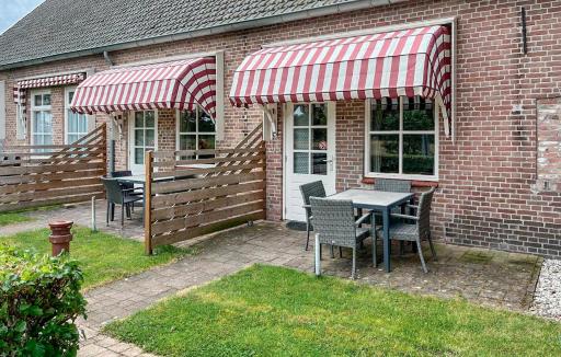 Amazing Home In De Moer - Housity