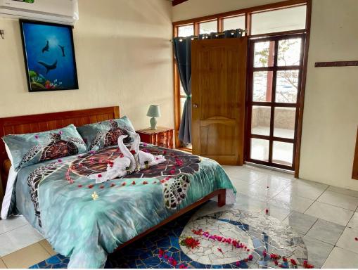 Casa Verde Vacation Garden Home - Housity