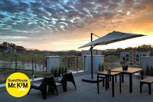 Incheon Airport Mr Kim Guest House - Housity