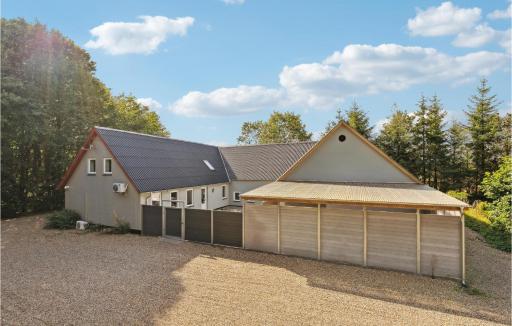Beautiful Home In Snder Omme With 7 Bedrooms, Wifi And Jacuzzi - Housity