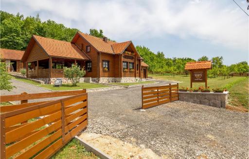 4 Bedroom Lovely Home In Otocac - Housity