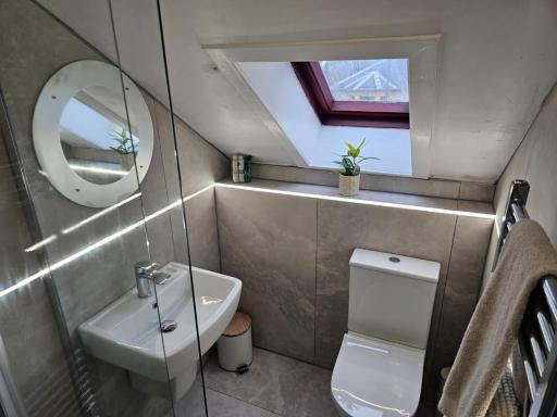 Welcome to St Helena Dunoon, a traditional villa - Housity