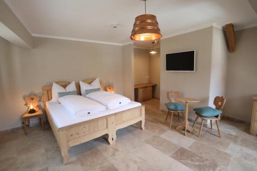 Gutshaus 1250 - Hotel mit Innenhof am Bach - Housity