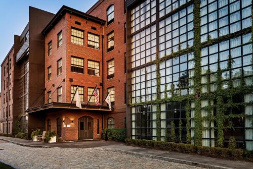 The LOOM Hotel, Tapestry Collection by Hilton - Housity