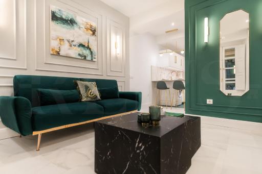 Newly refurbished glamorous flat in the center by REMS - Housity