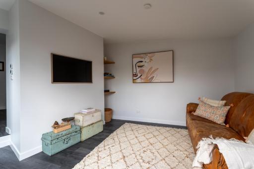 Two Worlds Townhouse - Housity