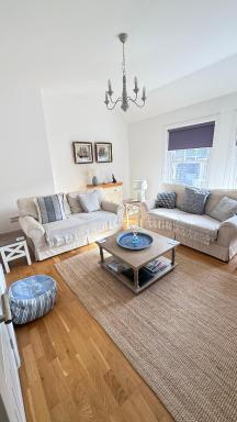 Harbour Retreat Padstow - Entire Apartment in the beautiful old town of Padstow Harbour - Housity