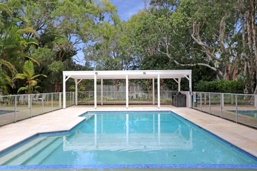 Beachfront on Bennetts Beaches Apartment 4 - Housity