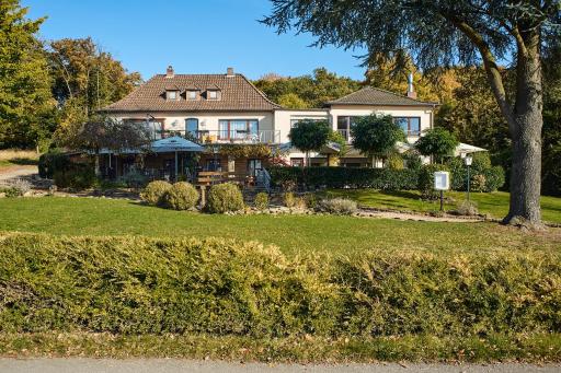 Hotel Restaurant Waldschlößchen - Housity