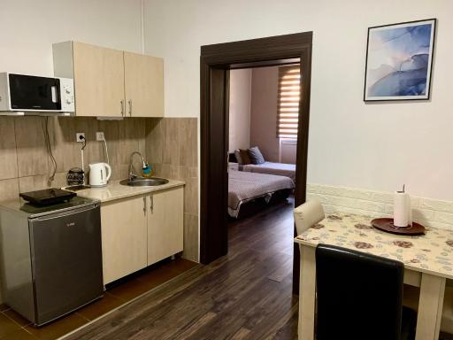 Alex Lodge - Housity